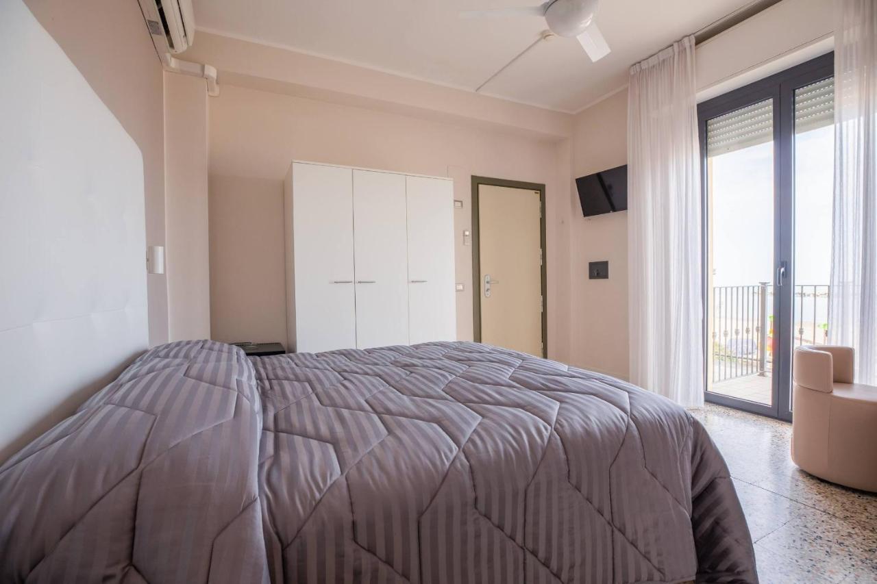 Hotel Deanna 벨레지아아지마리나 외부 사진