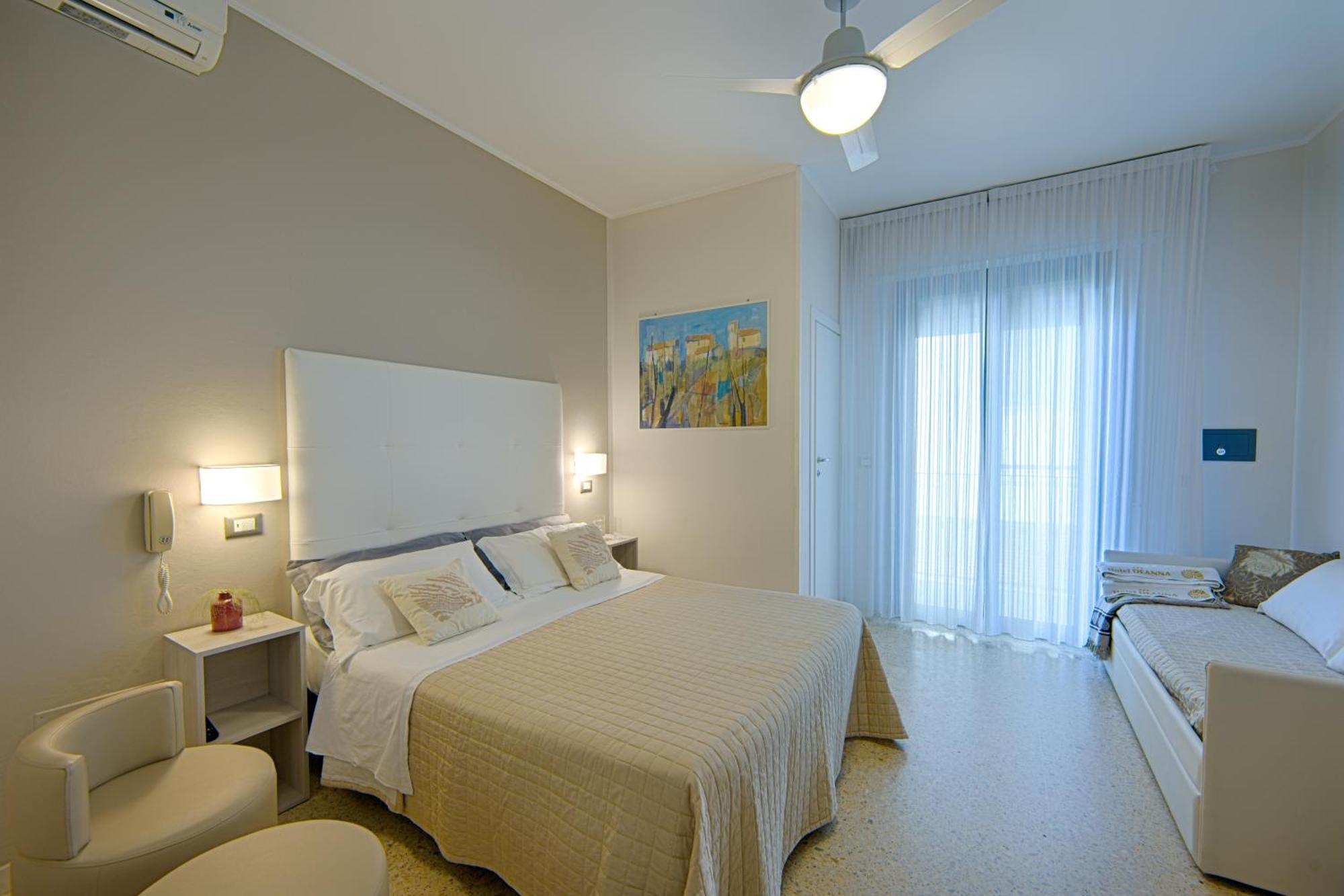 Hotel Deanna 벨레지아아지마리나 외부 사진