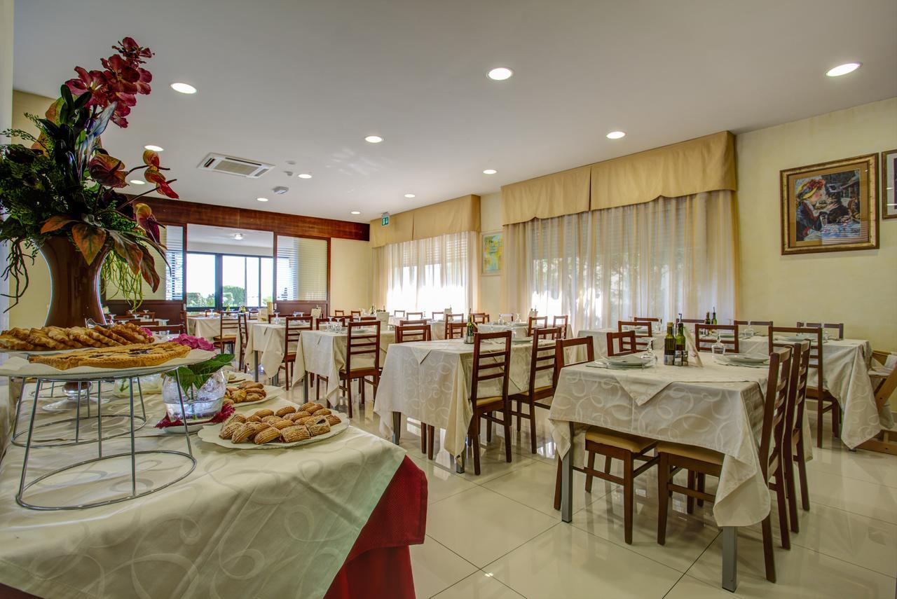 Hotel Deanna 벨레지아아지마리나 외부 사진