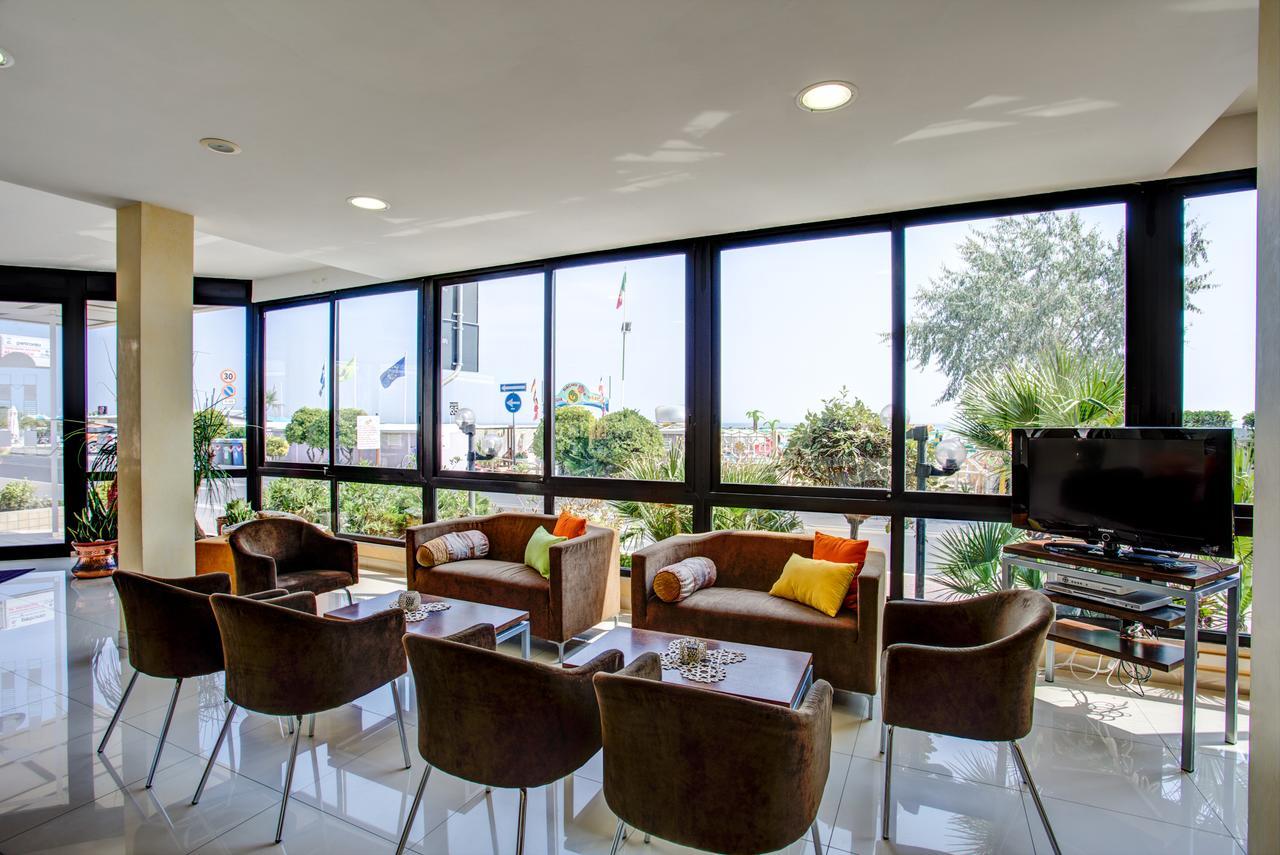 Hotel Deanna 벨레지아아지마리나 외부 사진