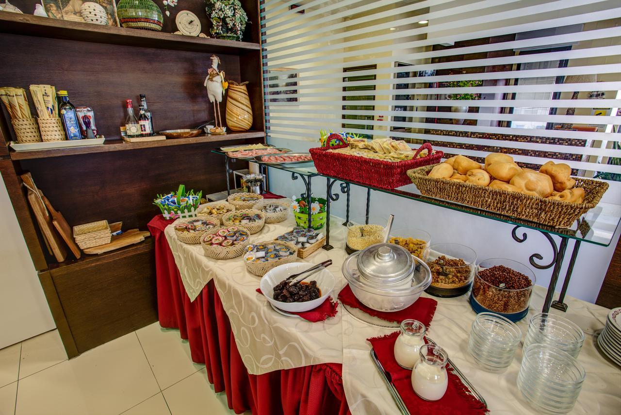 Hotel Deanna 벨레지아아지마리나 외부 사진