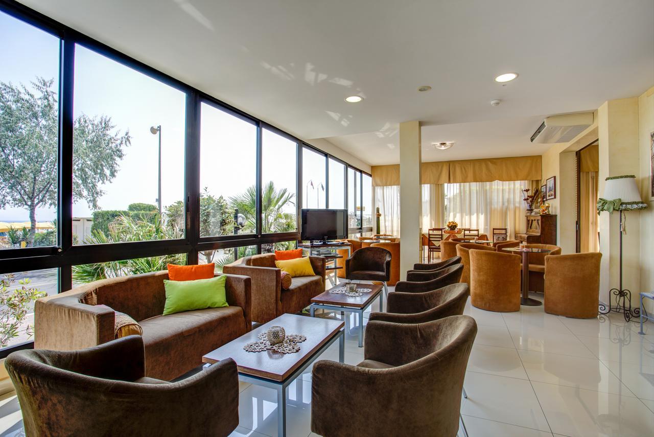 Hotel Deanna 벨레지아아지마리나 외부 사진