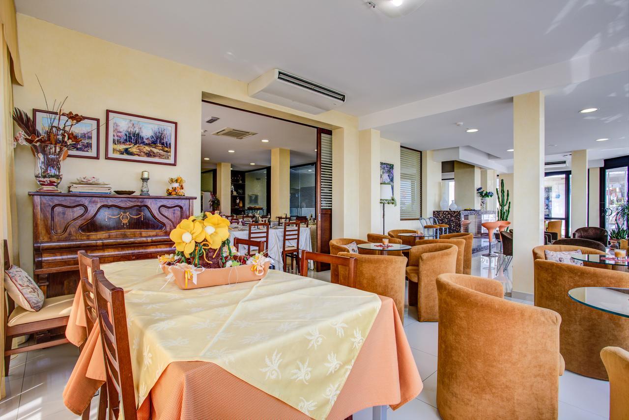 Hotel Deanna 벨레지아아지마리나 외부 사진