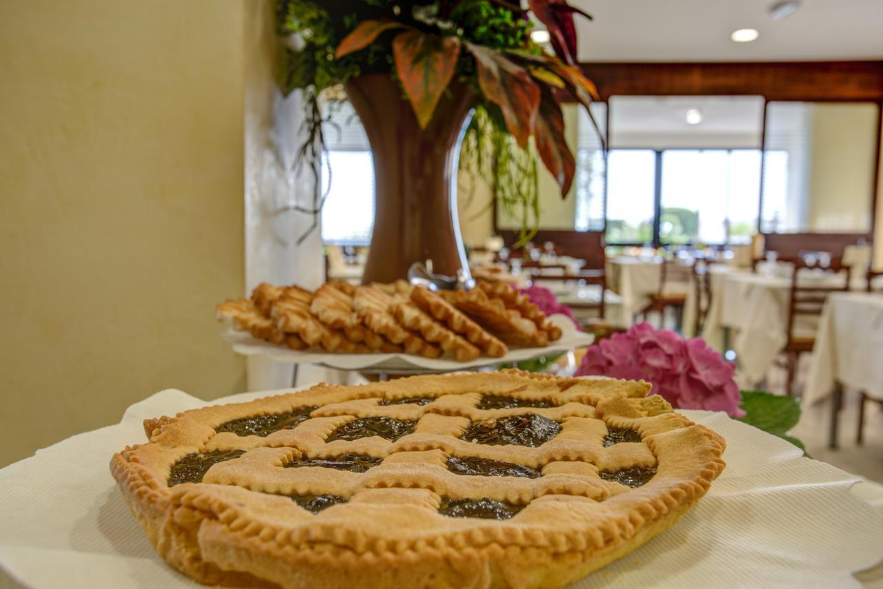 Hotel Deanna 벨레지아아지마리나 외부 사진